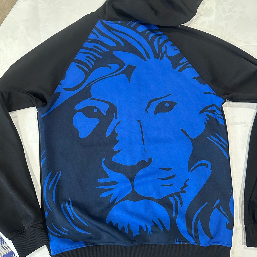 VERSACE Versus Lion Head Embossed Sweatshirt